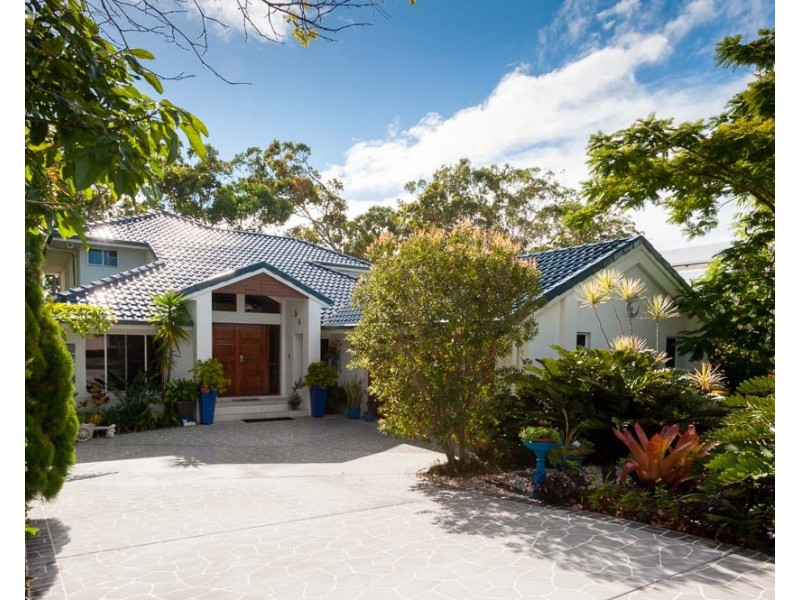 18  Lakeside Drive, Peregian Springs QLD 4573