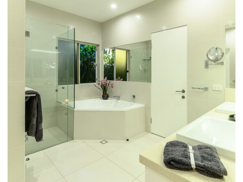 25 David Street, Noosa Heads QLD 4567