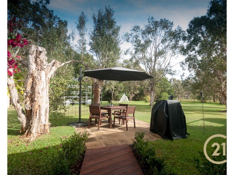 33 Green Gate Road, Cooroibah QLD 4565