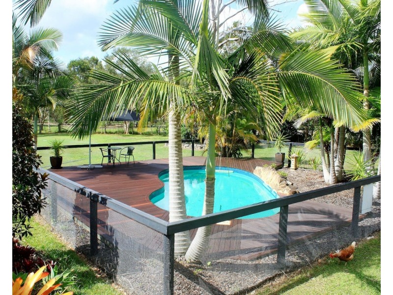 33 Green Gate Road, Cooroibah QLD 4565