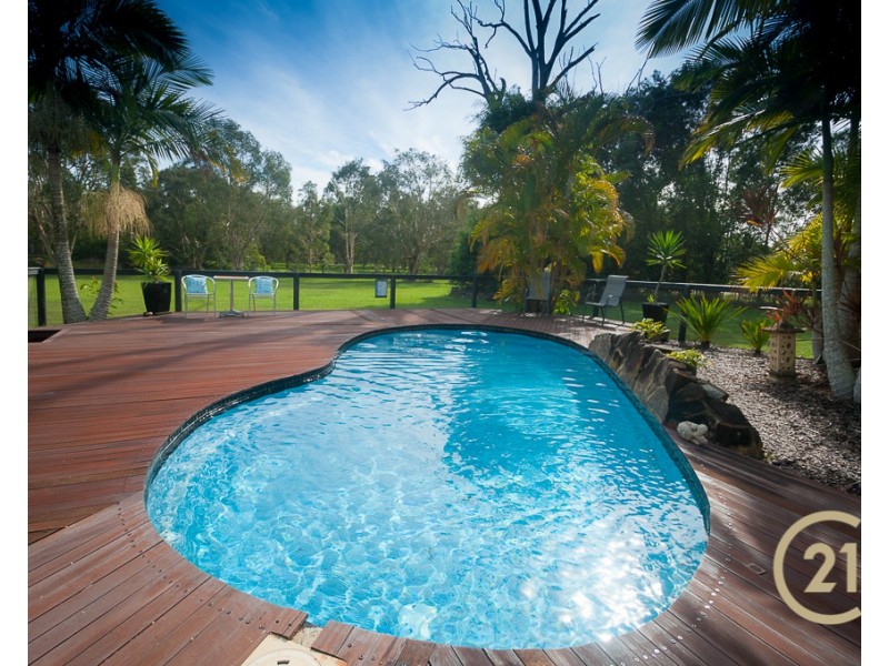 33 Green Gate Road, Cooroibah QLD 4565