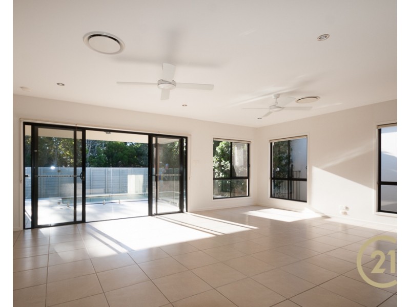 8 Mornington Crescent, Peregian Springs QLD 4573