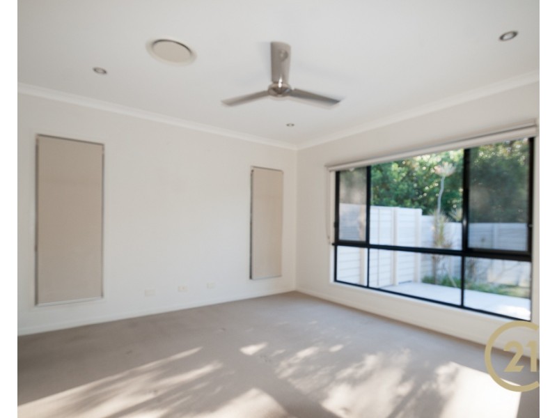 8 Mornington Crescent, Peregian Springs QLD 4573