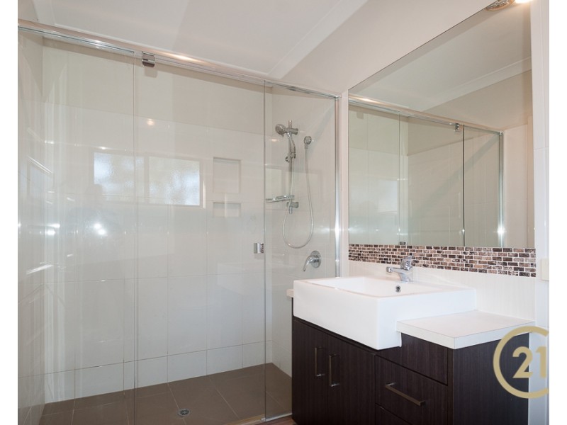 8 Mornington Crescent, Peregian Springs QLD 4573