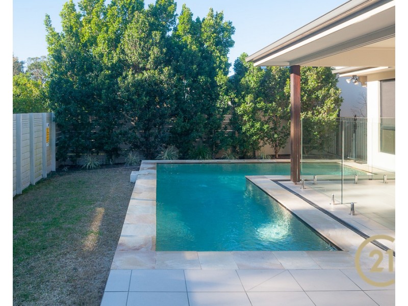 8 Mornington Crescent, Peregian Springs QLD 4573