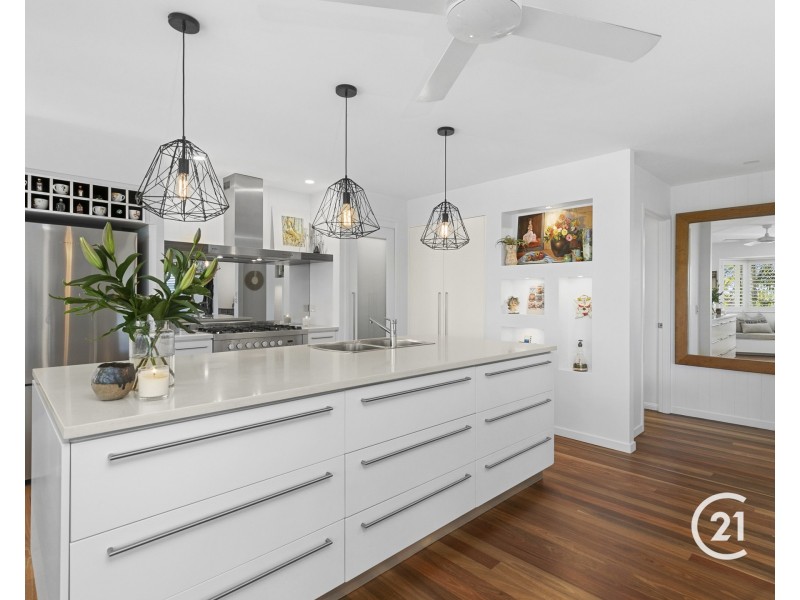 25 Hardy Street, Sunrise Beach QLD 4567