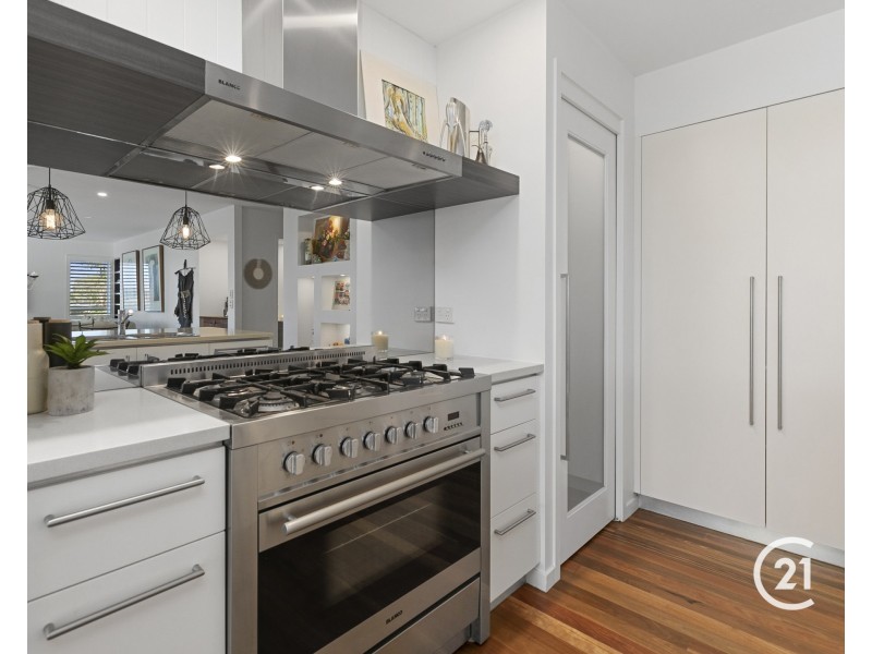 25 Hardy Street, Sunrise Beach QLD 4567