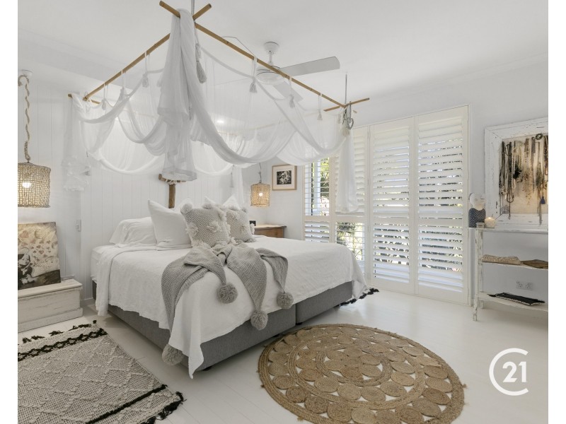 25 Hardy Street, Sunrise Beach QLD 4567