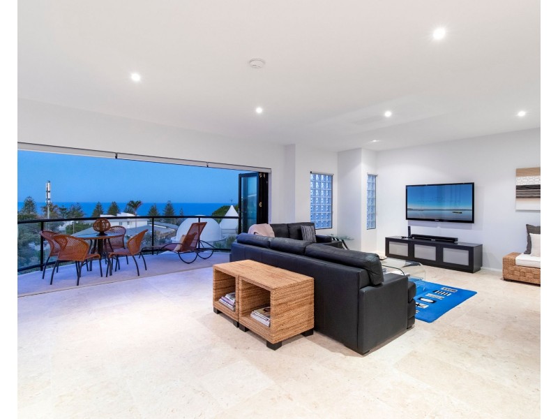 2/33 Duke Street, Sunshine Beach QLD 4567