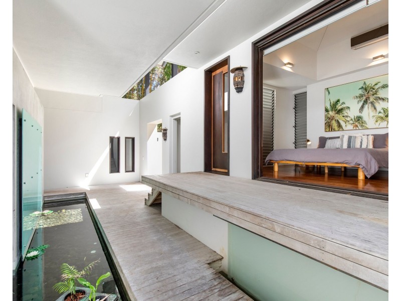 28 Dolphin Bay Drive, Sunshine Beach QLD 4567