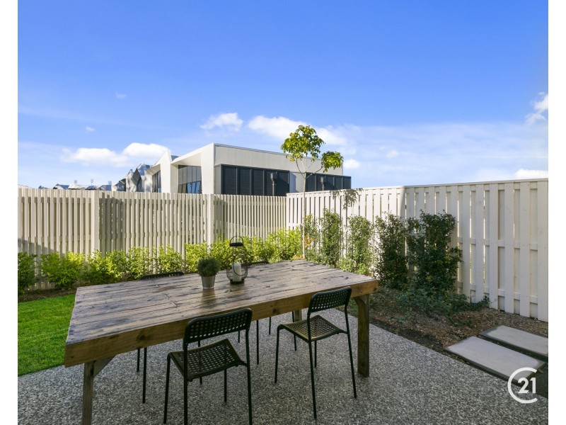 77 Pavilion Drive, Peregian Springs QLD 4573