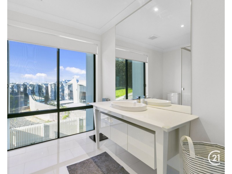 77 Pavilion Drive, Peregian Springs QLD 4573