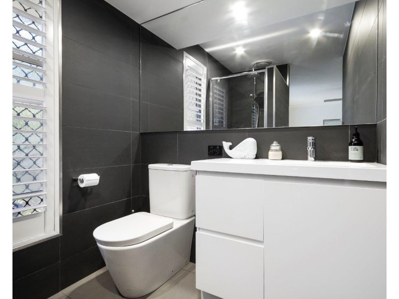 18 Moonbeam Crescent, Castaways Beach QLD 4567