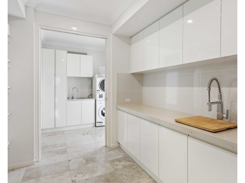 9 Springs Crescent, Noosa Heads QLD 4567