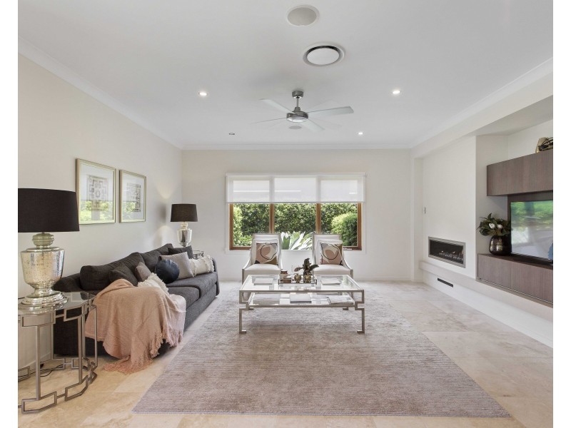 9 Springs Crescent, Noosa Heads QLD 4567