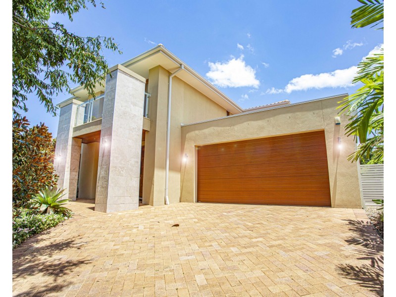 9 Springs Crescent, Noosa Heads QLD 4567