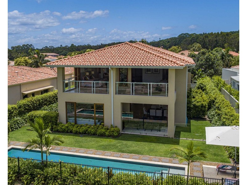9 Springs Crescent, Noosa Heads QLD 4567