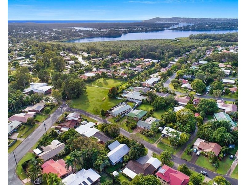 8 Jacaranda Place, Tewantin QLD 4565