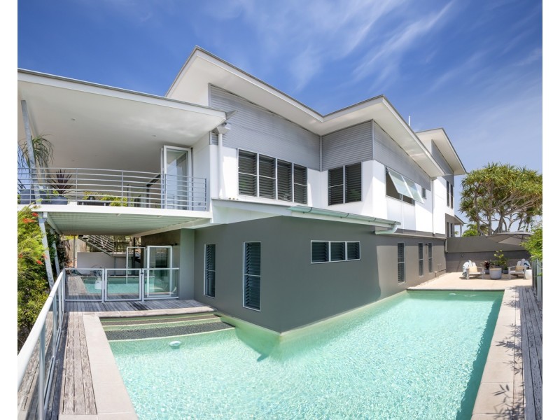 22 Seafarer Court, Castaways Beach QLD 4567