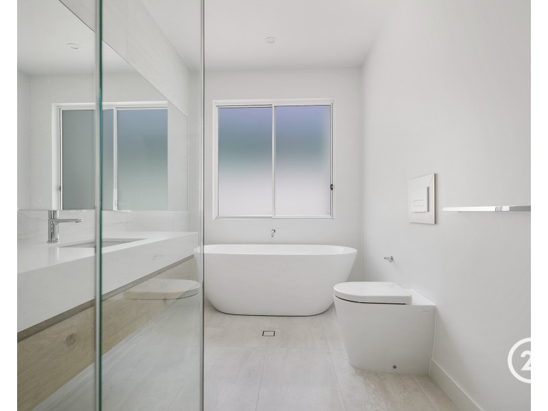 36 Oasis Drive, Noosa Heads QLD 4567