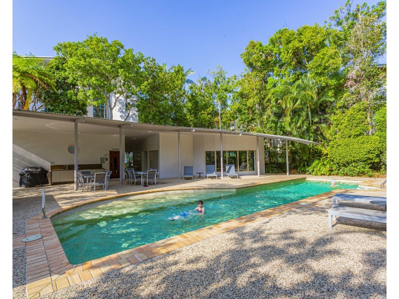 23/4 Serenity Close, Noosa Heads QLD 4567