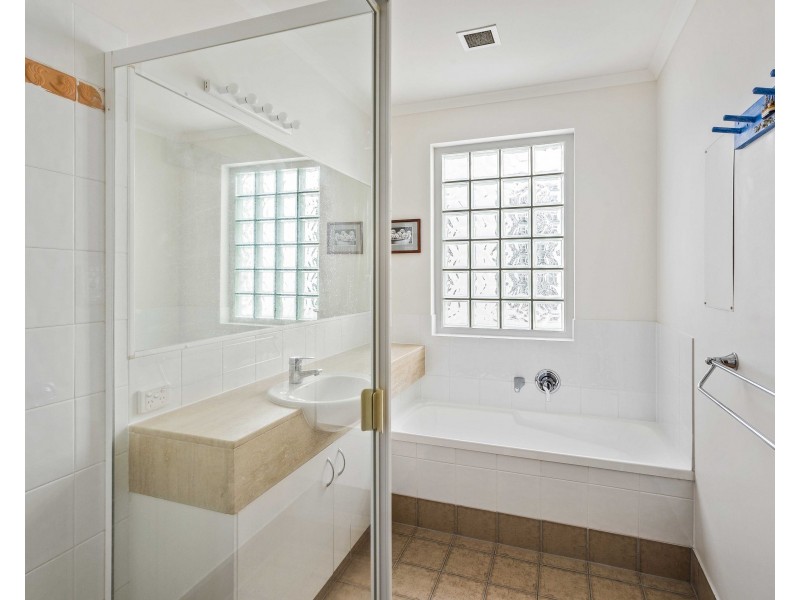 23/4 Serenity Close, Noosa Heads QLD 4567