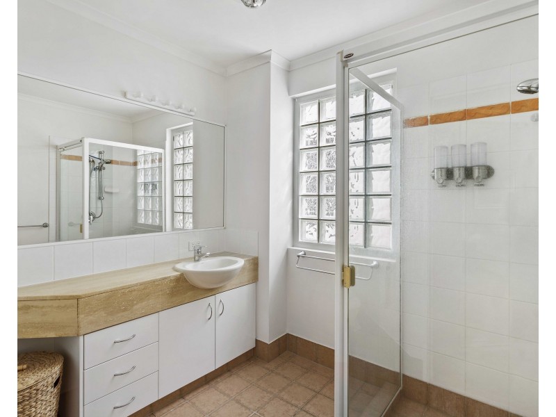 23/4 Serenity Close, Noosa Heads QLD 4567