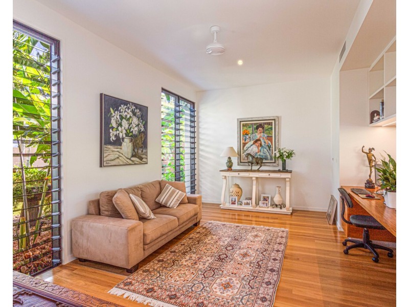 10 Duke Street, Sunshine Beach QLD 4567