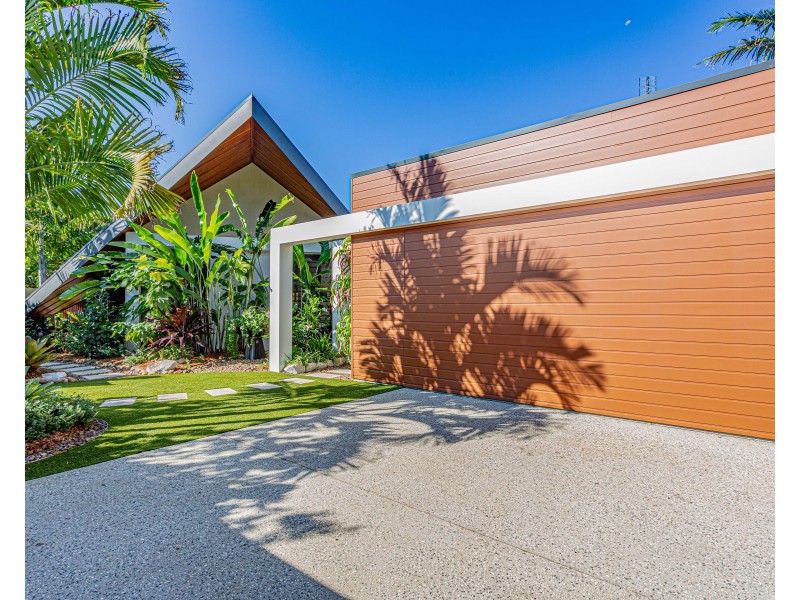 10 Duke Street, Sunshine Beach QLD 4567