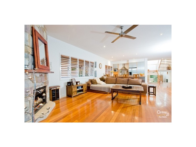 13 Ross Crescent, Sunshine Beach QLD 4567