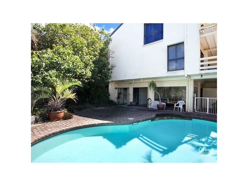 2/16 Park Crescent, Sunshine Beach QLD 4567