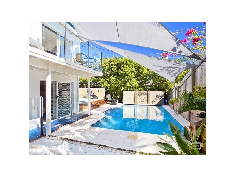 1, 6 Sobroan Street, Sunrise Beach QLD 4567