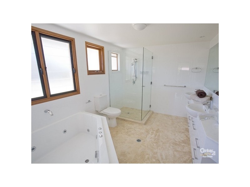 2/55 Elizabeth Street, Noosaville QLD 4566