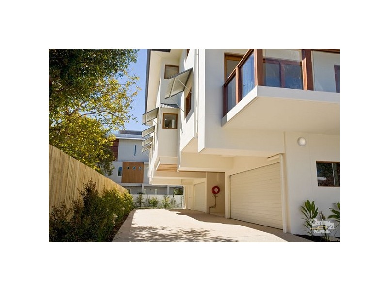 2/55 Elizabeth Street, Noosaville QLD 4566
