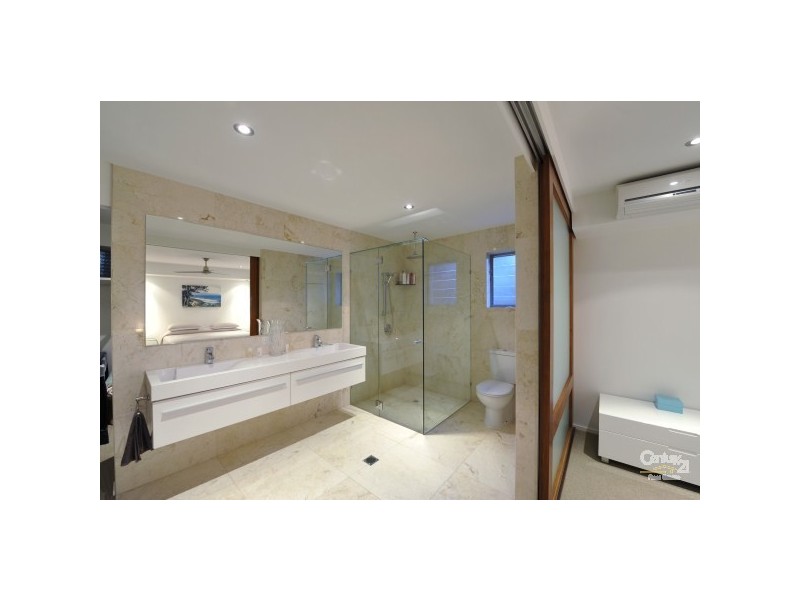 9 Depper Street, Sunshine Beach QLD 4567