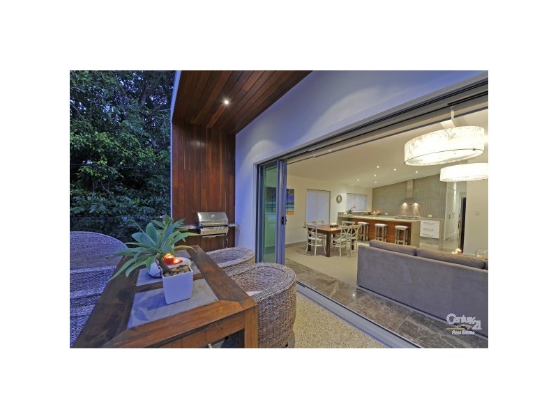 9 Depper Street, Sunshine Beach QLD 4567