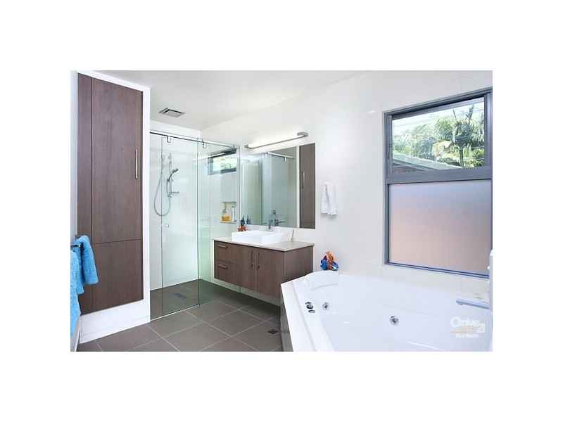 20 Depper Street, Sunshine Beach QLD 4567