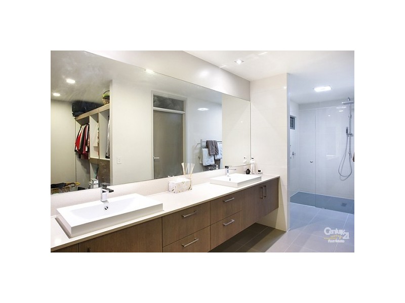 20 Depper Street, Sunshine Beach QLD 4567
