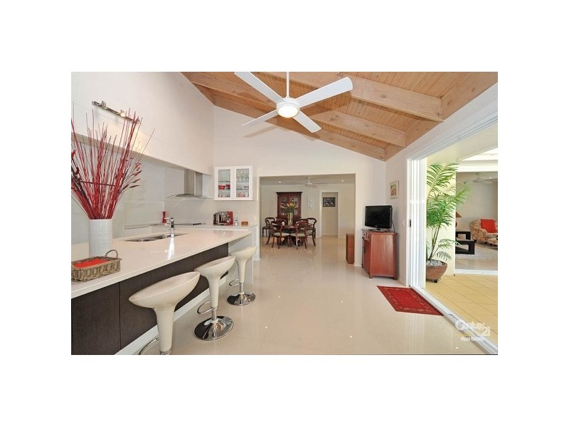 5 Corona Street, Sunshine Beach QLD 4567