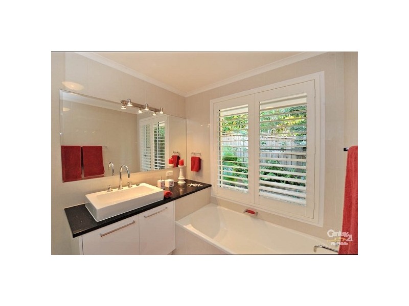 5 Corona Street, Sunshine Beach QLD 4567