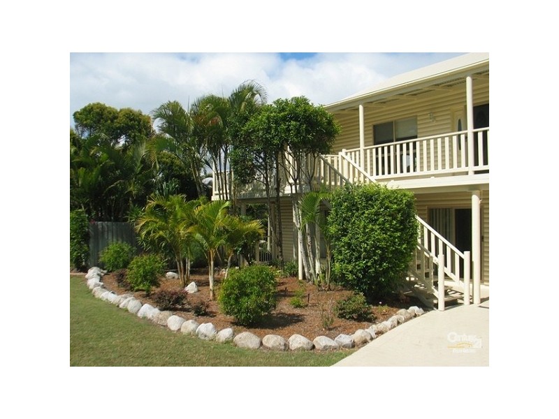 2 Moonbeam Crescent, Castaways Beach QLD 4567