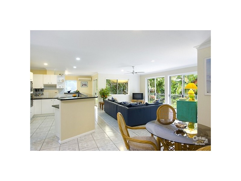16 Oceania Crescent, Sunshine Beach QLD 4567