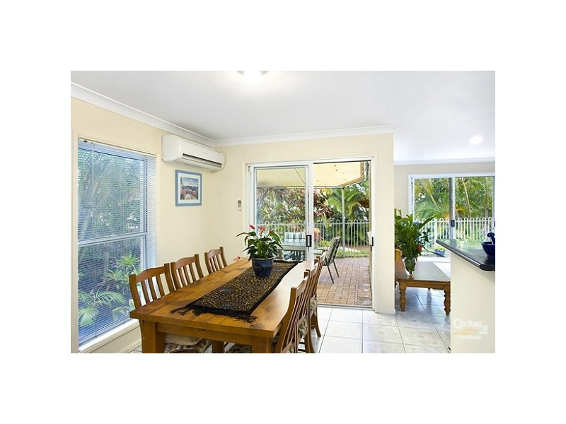 16 Oceania Crescent, Sunshine Beach QLD 4567