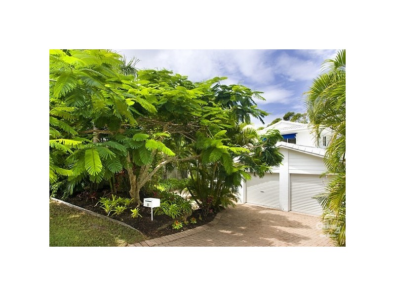 16 Oceania Crescent, Sunshine Beach QLD 4567