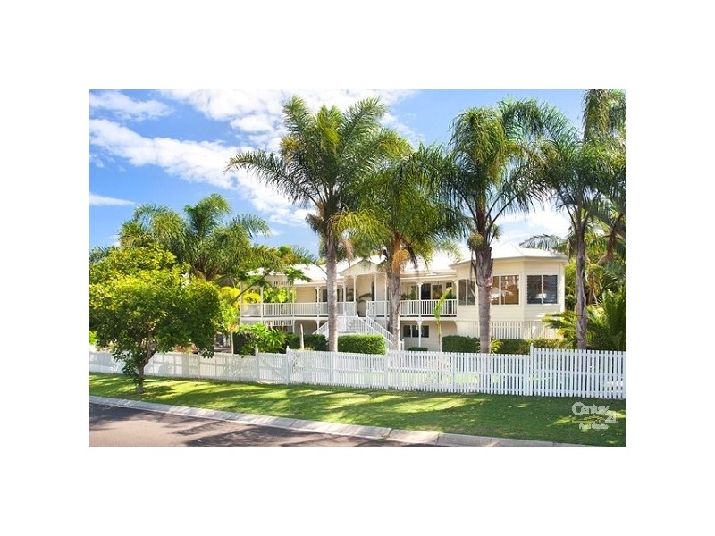 2 Voyagers Place, Sunrise Beach QLD 4567