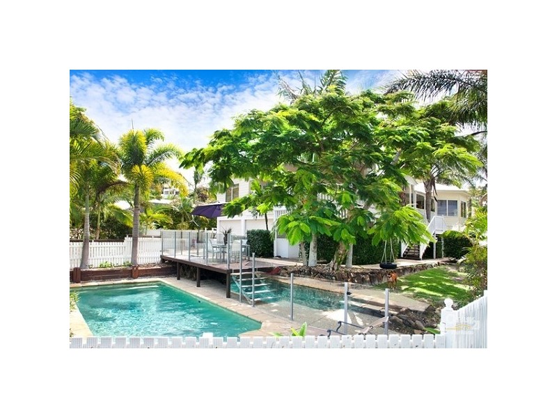 2 Voyagers Place, Sunrise Beach QLD 4567