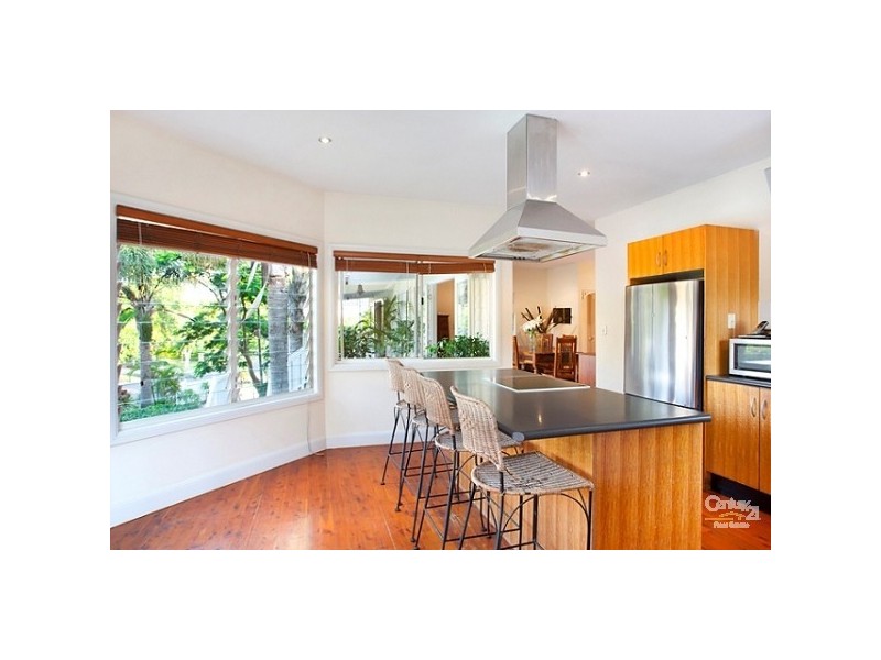 2 Voyagers Place, Sunrise Beach QLD 4567