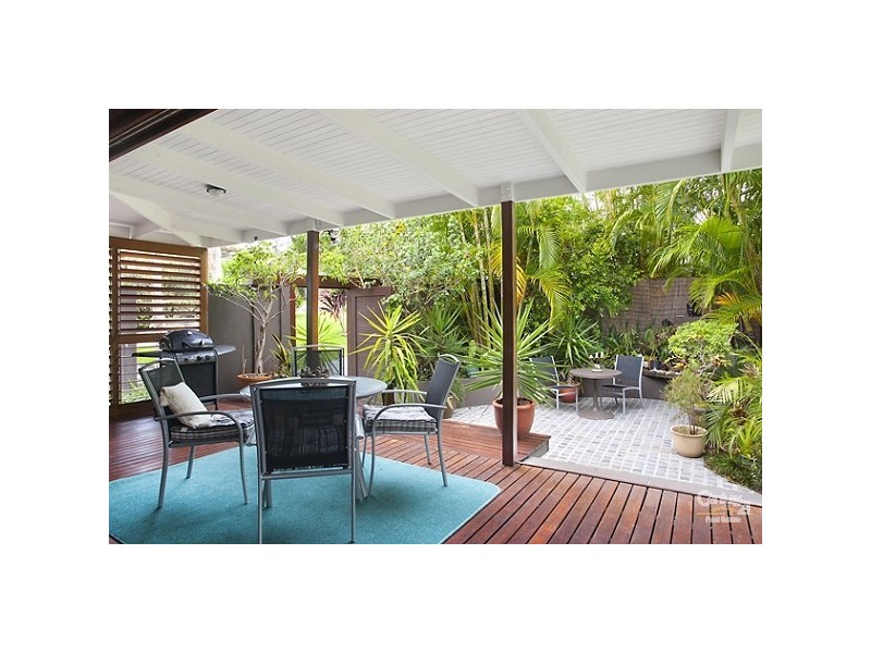 16 Adams Street, Sunshine Beach QLD 4567