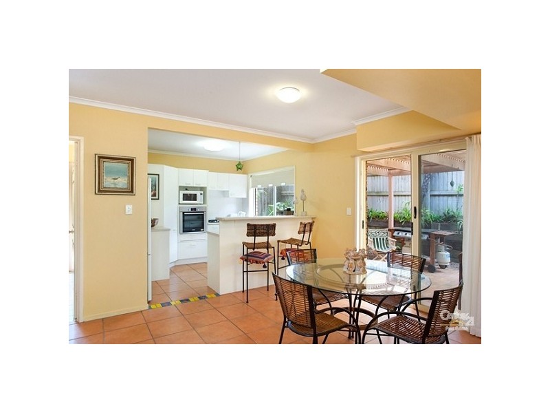 2/15 Parkedge Road, Sunshine Beach QLD 4567