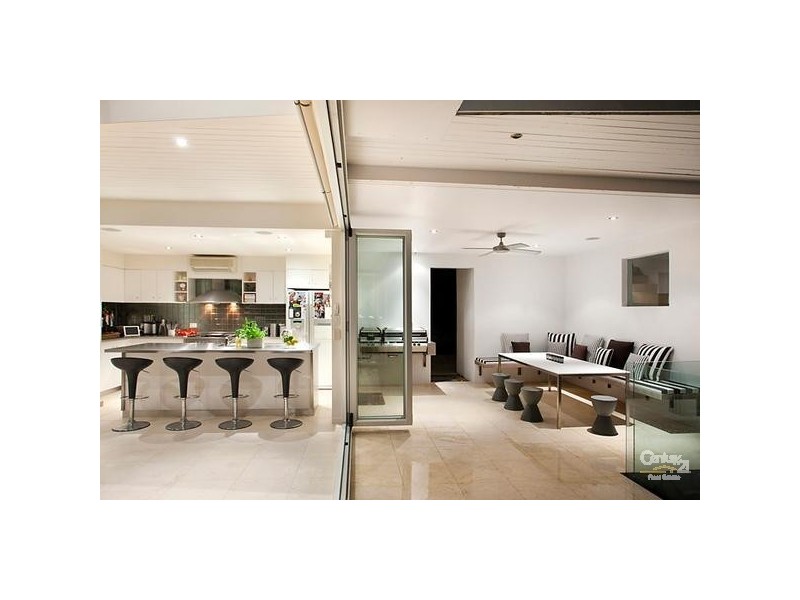 4 Whale Drive, Sunshine Beach QLD 4567